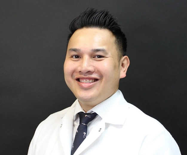 Dr Thaihoa Huynh, Premier Smiles of Bellevue